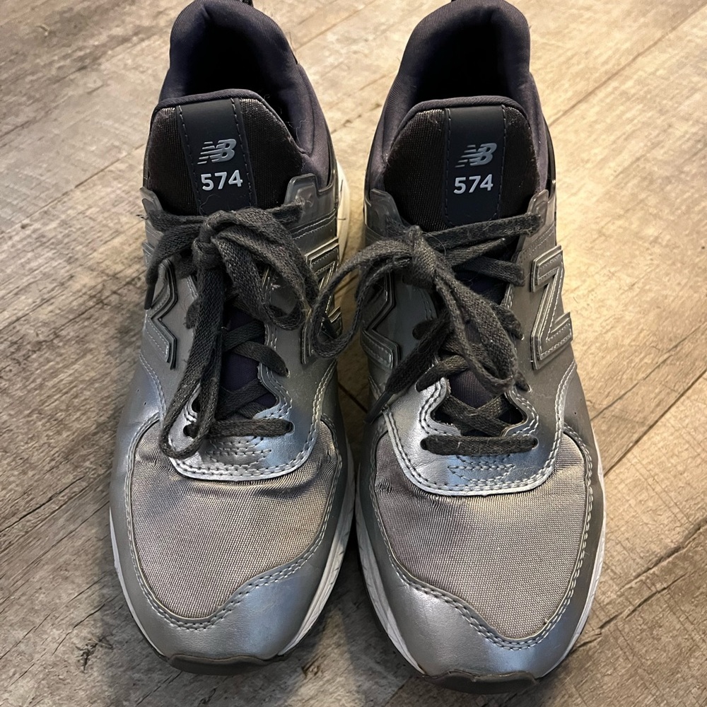 Silver New Balance 574